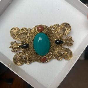 Vintage gold-tone scroll brooch pin